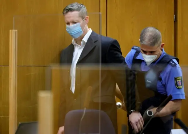 جلسه دادگاه