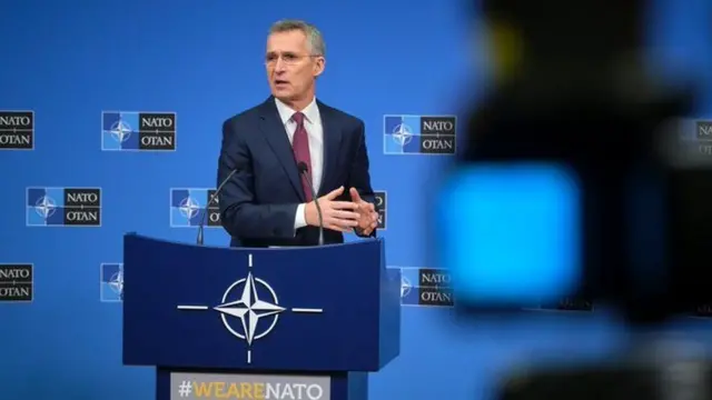 یان ستولتنبرګ