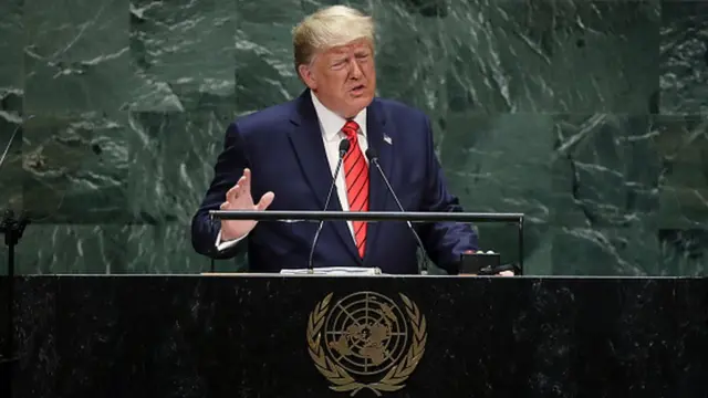 ترامپ: "تا زمانی که ایران رفتارش را تغییر ندهد تحریم‌ها لغو نخواهد شد بلکه بیش‌تر هم می‌شود."