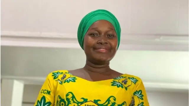 Musamba yagiye kwimenyekanisha igihe yari agiye kurondera impapuro zo kumuha uburenganzira bwo kwitoza