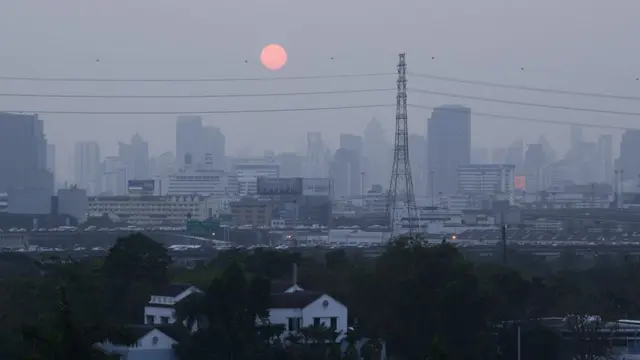 ปัญหาหมอกควันพิษยังเป็นที่พูดถึง