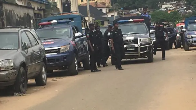 Police don block venue of Wole Soyinka press conference