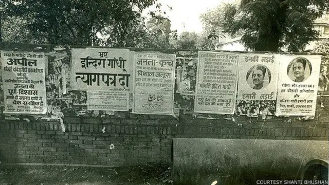 पोस्टर्स