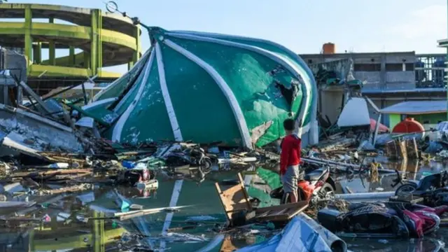 পালু শহরে সুনামির ধ্বংসলীলা