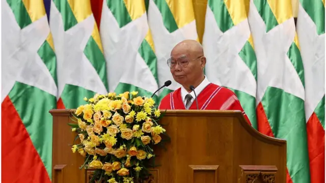 လူမျိုးများရဲ့ ကိုယ်ပိုင်ပြဋ္ဌာန်းခွင့်နဲ့ ပတ်သက်ပြီး ဆွေးနွေးနေပေမယ့် သဘောတူညီချက်မရကြသေး