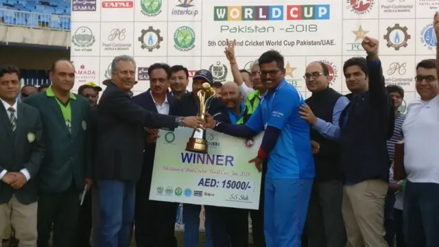 क्रिकेट