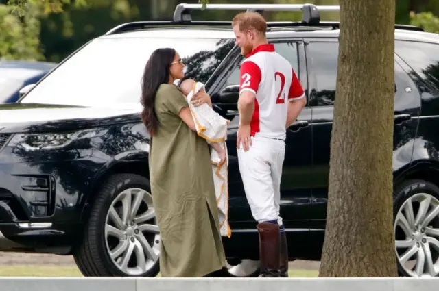 Меган с сыном Арчи и Гарри