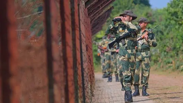 বাংলাদেশ-ভারত সীমান্তে কাঁটাতারের বেড়া