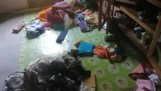 မီးမလောင်ဘဲကျန်နေတဲ့အိမ်တအိမ်ရဲ့ အိမ်တွင်းမြင်ကွင်း