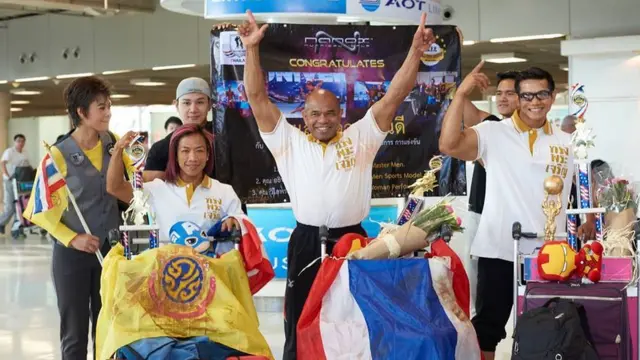 วิไลพร วรรณกลาง, ผลา มีชัย, และ อธิป อนันทวัน