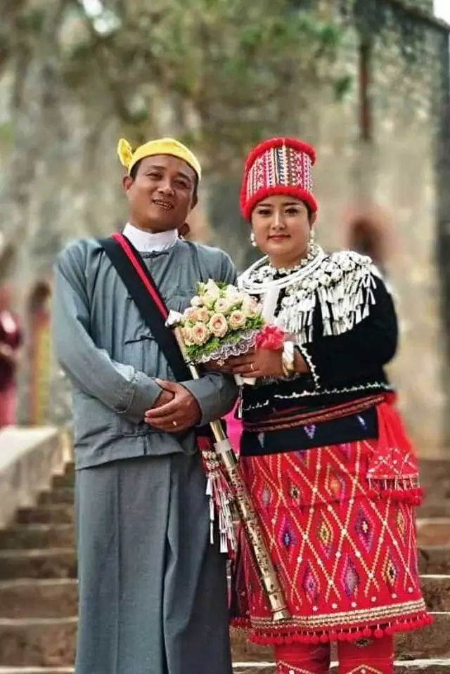 မမိုင်းမိုင်နဲ့ ချစ်သူ