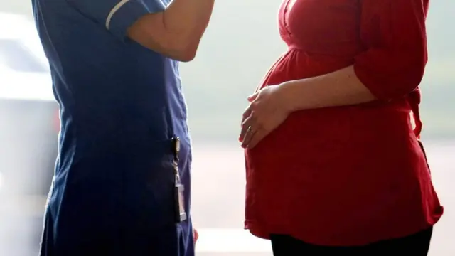 Hamile kadın ve ebe