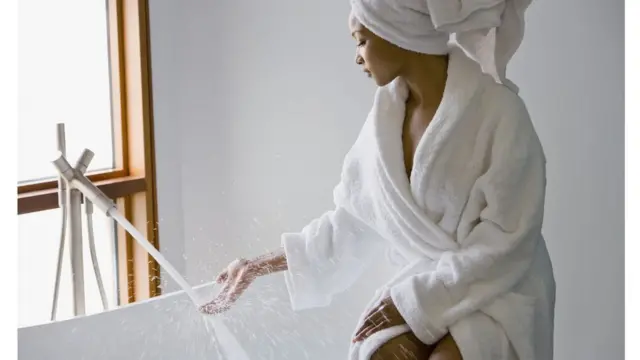 Nwaanyị na-achọ ịsa ahụ