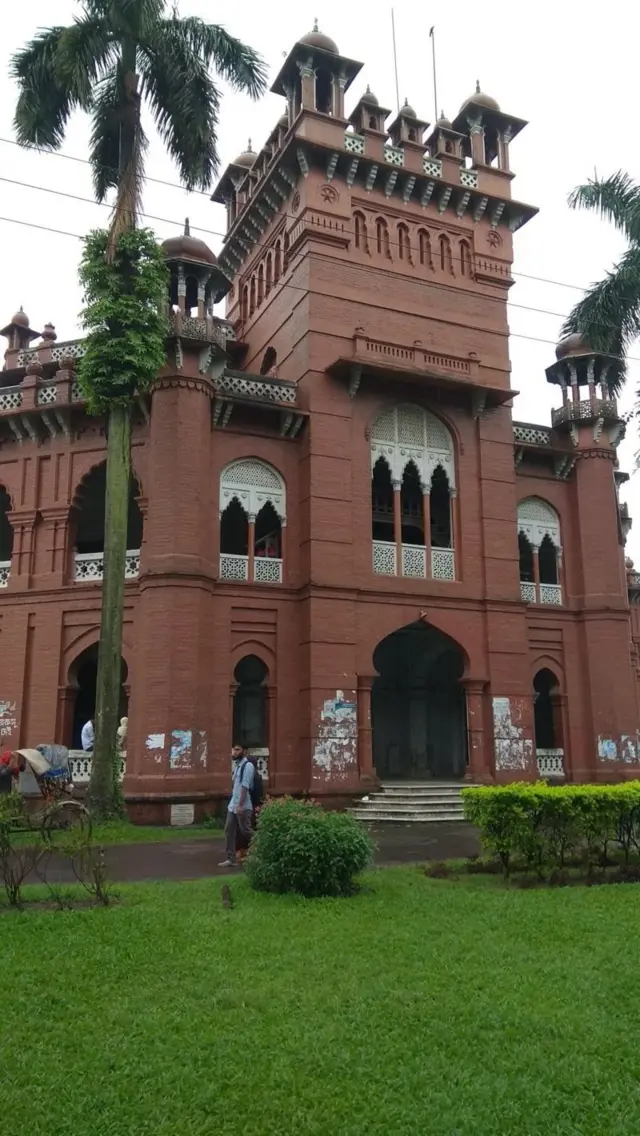 কার্জন হলের একাংশ