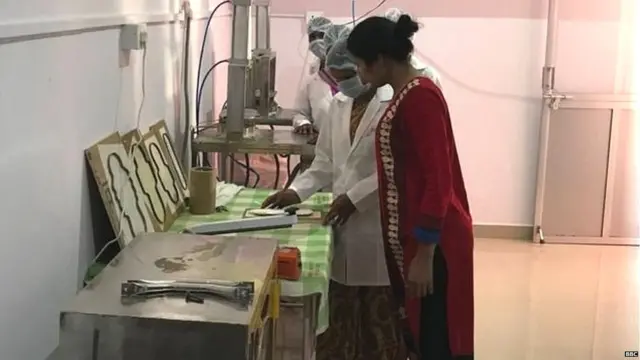 सॅनेटरी पॅडस