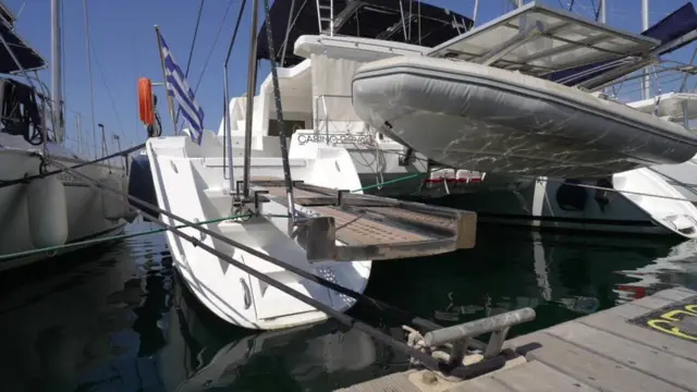 Tekneler turistlerin gelişini bekliyor