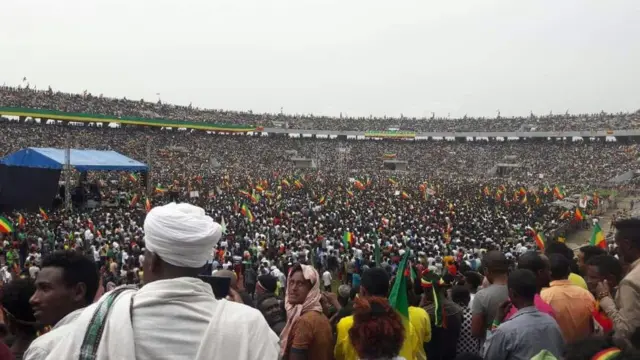 ዕለተ እሁድ ሰኔ 24/2010፤ የባህርዳር እና አከባቢዋ እንዲሁም ከሌሎች ሥፍራዎች የመጡ ኢትዮጰያዊያን "ለውጥን እንደግፍ፤ ዲሞክራሲን እናበርታ" በሚል መሪ ቃል ከተማዋን አድምቀዋት ውለዋል።