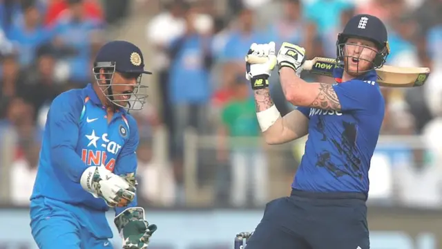 बेन स्टोक्स और महेंद्र सिंह धोनी