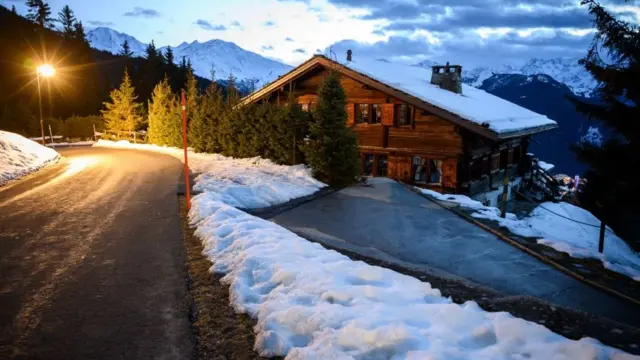 Prens Andrew Verbier'deki şaleyi 2015'te satın almıştı