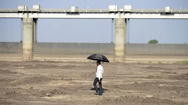 ખાલી ડૅમ