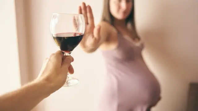 गरोदर महिला मद्यपान