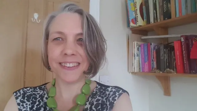 சூழலியல் செயல்பாட்டாளர் லீ -ஓநெல்.