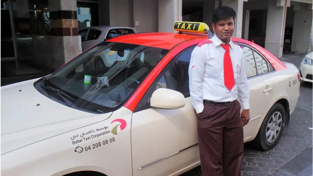 অভিবাসী