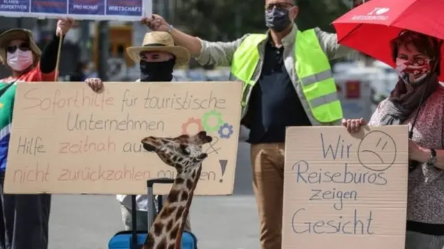 Сотрудники туристической отрасли Германии требуют помощи властей
