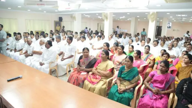 அ.தி.மு.க. பொதுக் குழுவைக் விரைவில் கூட்ட முடிவு