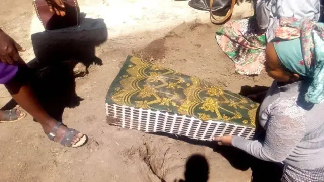 Saanduuqa reenfa mucaa qabate, qotamee bahe