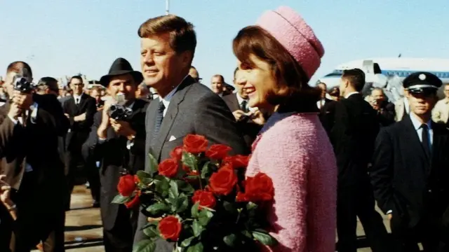 رئیسجمهوری و بانوی اول کمتر از یک ساعت قبل از ترور در دالاس