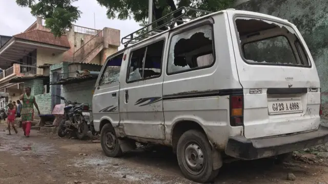 છારાનગરમાં તોડફોડ