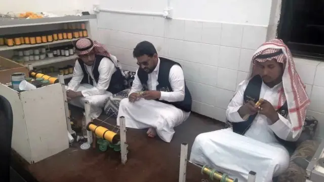 د کعبې پوښ جوړول