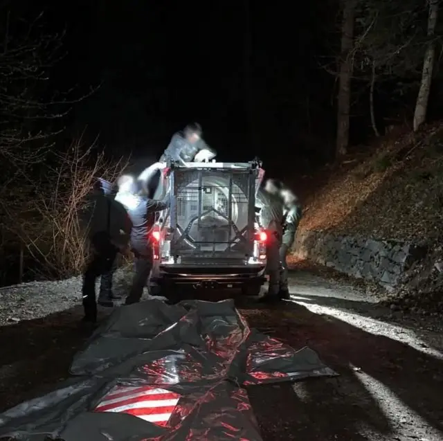 Šumari iz odeljenja Trentina za divlje životinje hvataju JJ4, medvedicu koja je ove godine ubila džogera