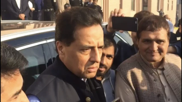 کیپٹن (ر) صفدر