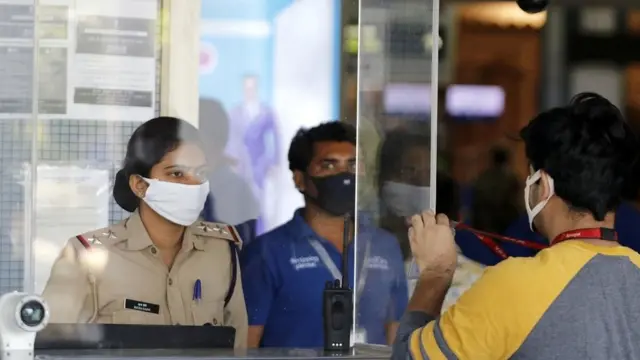 एअरपोर्ट