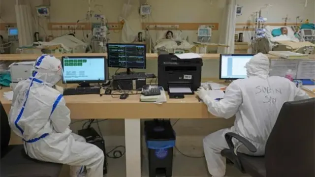 కరోనా వైరస్ కేసుల సంఖ్యలో ప్రపంచంలో మూడవ స్థానంలో ఉన్న భారత్