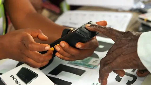 Igwe card reader eji eme ntuliaka