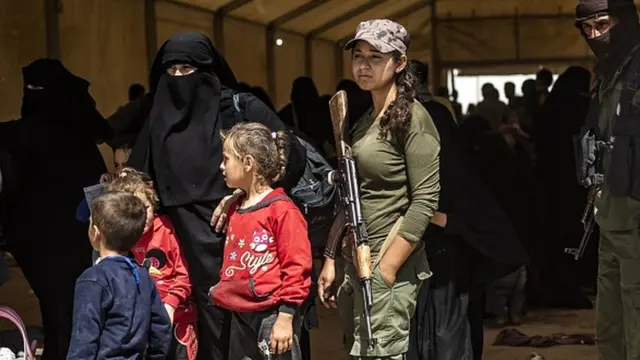 IŞİD'in elinden alınan bölgelerdeki kadın ve çocuklar, SDG kontrolündeki kamplara yerleştirildi