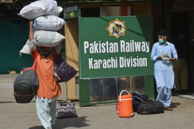 પાકિસ્તાનમાં લોકડાઉનની સ્થિતિ