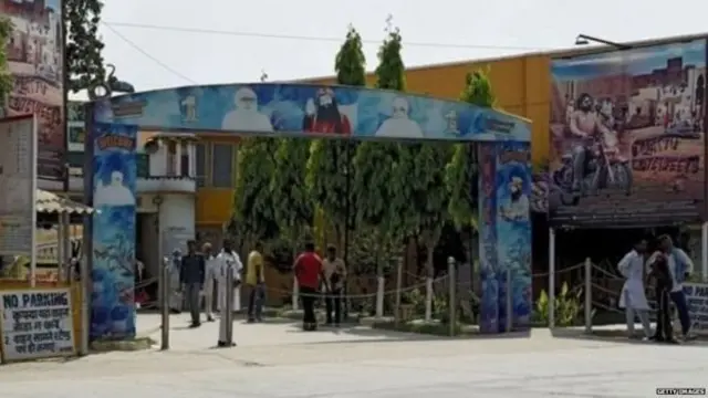 Gurmeet Ram Rahim, डेरा सच्चा सौदा