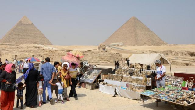 开罗附近的金字塔景点