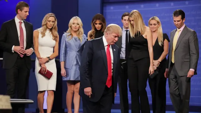 La familia Trump, en el escenario tras su discurso de victoria