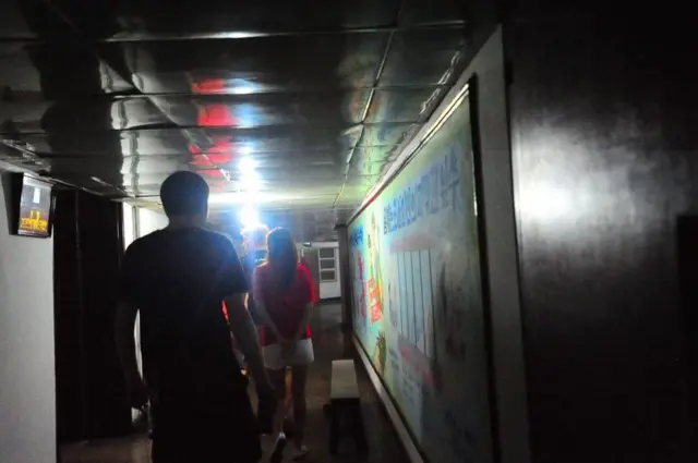 راهنما‌ها به ما نگفته بودند که به طبقه پنجم یا هر طبقه دیگری اجازه نداریم برویم