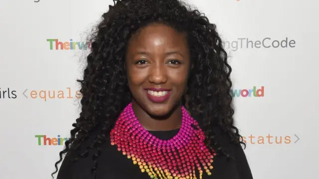 Anne-Marie Imafidon, est la cofondatrice des STEMettes, une initiative sociale dans le secteur de la recherche sur les cellules souches.