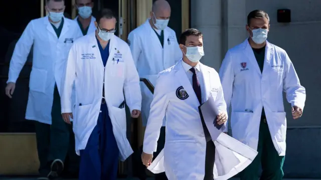 Dr Conley iyo dhakhaatiirta kale ee dawaynaya Trump