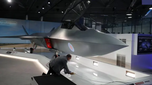 Макет британского истребителя будущего