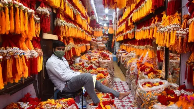 रक्षाबंधन: भाऊ-बहिणीच्या नात्यामध्ये संपत्तीवरुन वितुष्ट कसं येतं?