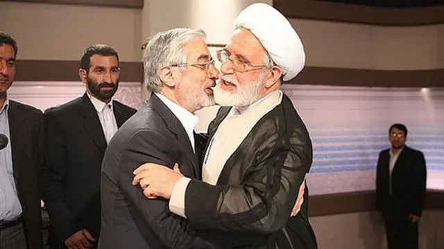 مهدی کروبی و میرحسین موسوی