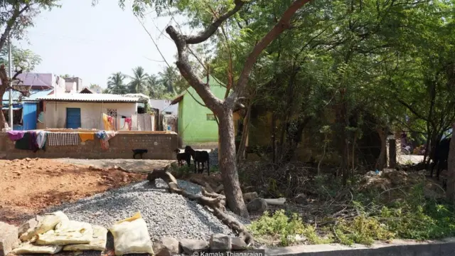 காலணிகளுக்கு தடை விதித்த தமிழக கிராமம்